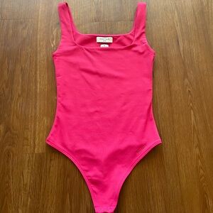 aritzia contour tank bodysuit